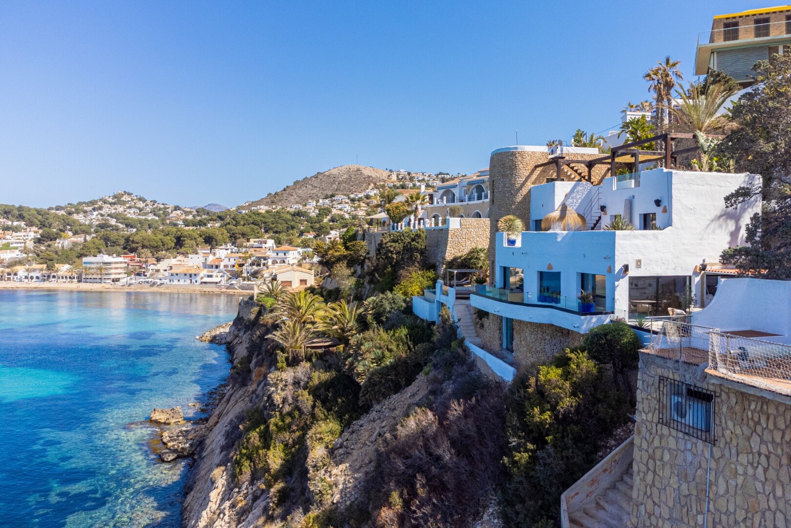 Luxe villa in Ibiza-stijl - El Portet
